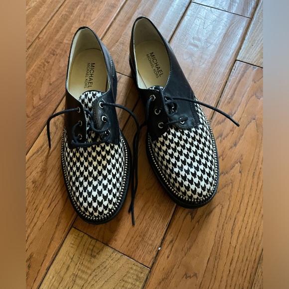 NWT  MICHAEL KORS GINGHAM PRINT LACED LOAFERS - CALF HAIR & LEATHER - SIZE 8 - Picture 3 of 6